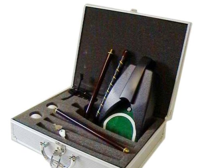 Мини-гольф в алюминиевом кейсе